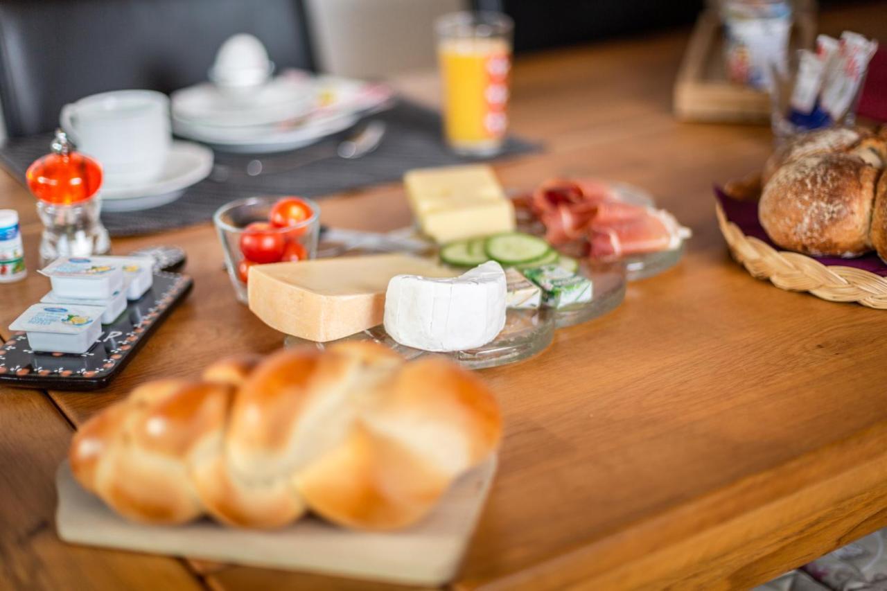 Mybednbreakfast In Bottmingen Bed and Breakfast Eksteriør billede